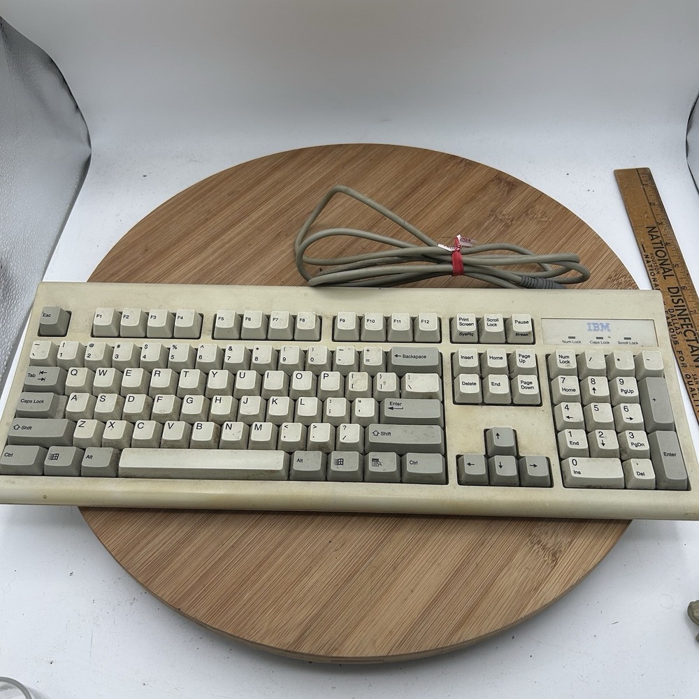 Vintage 1997 IBM KB-8923‎ 07H0665 Wired Keyboard PS/2 Blue Logo 1996-12